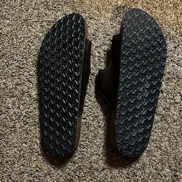 IZOD Mens Buckle Strap Adjustable Sandals sz 13 - Picture 2 of 2